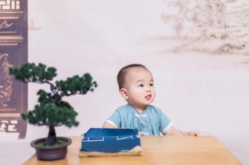 周口宝宝眼屎多是什么原因 周口宝宝眼屎多是什么原因